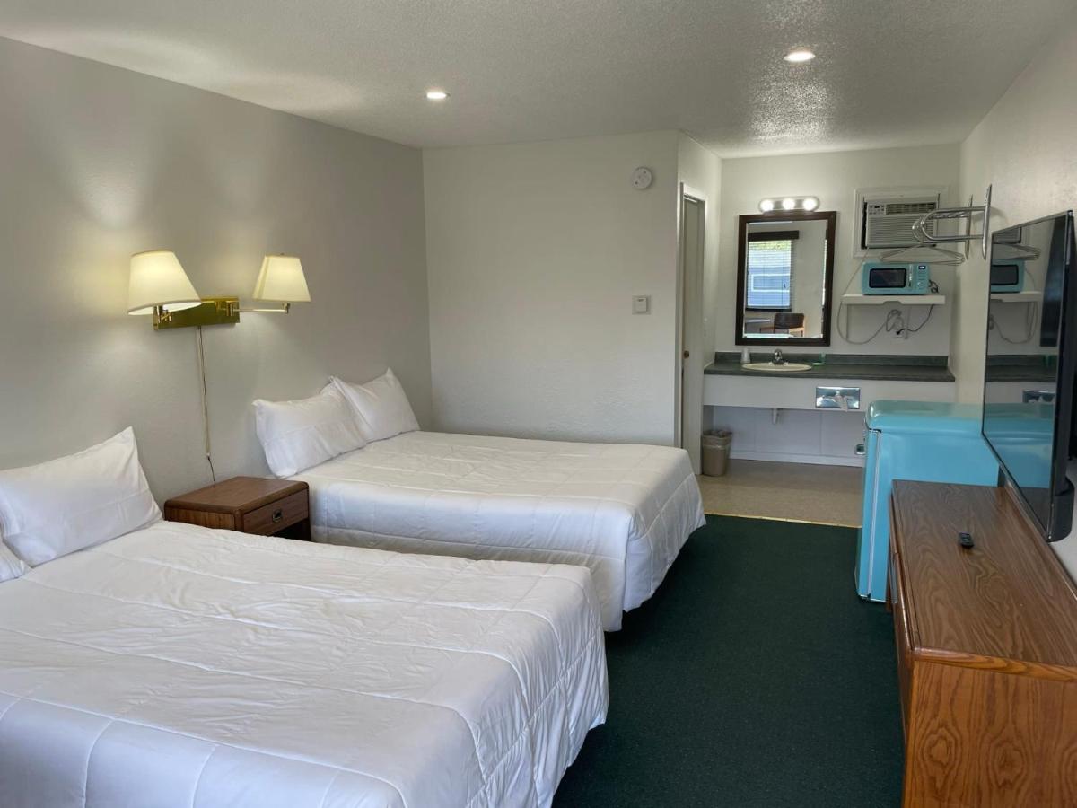 Lake City Poolside Double Rooms מראה חיצוני תמונה