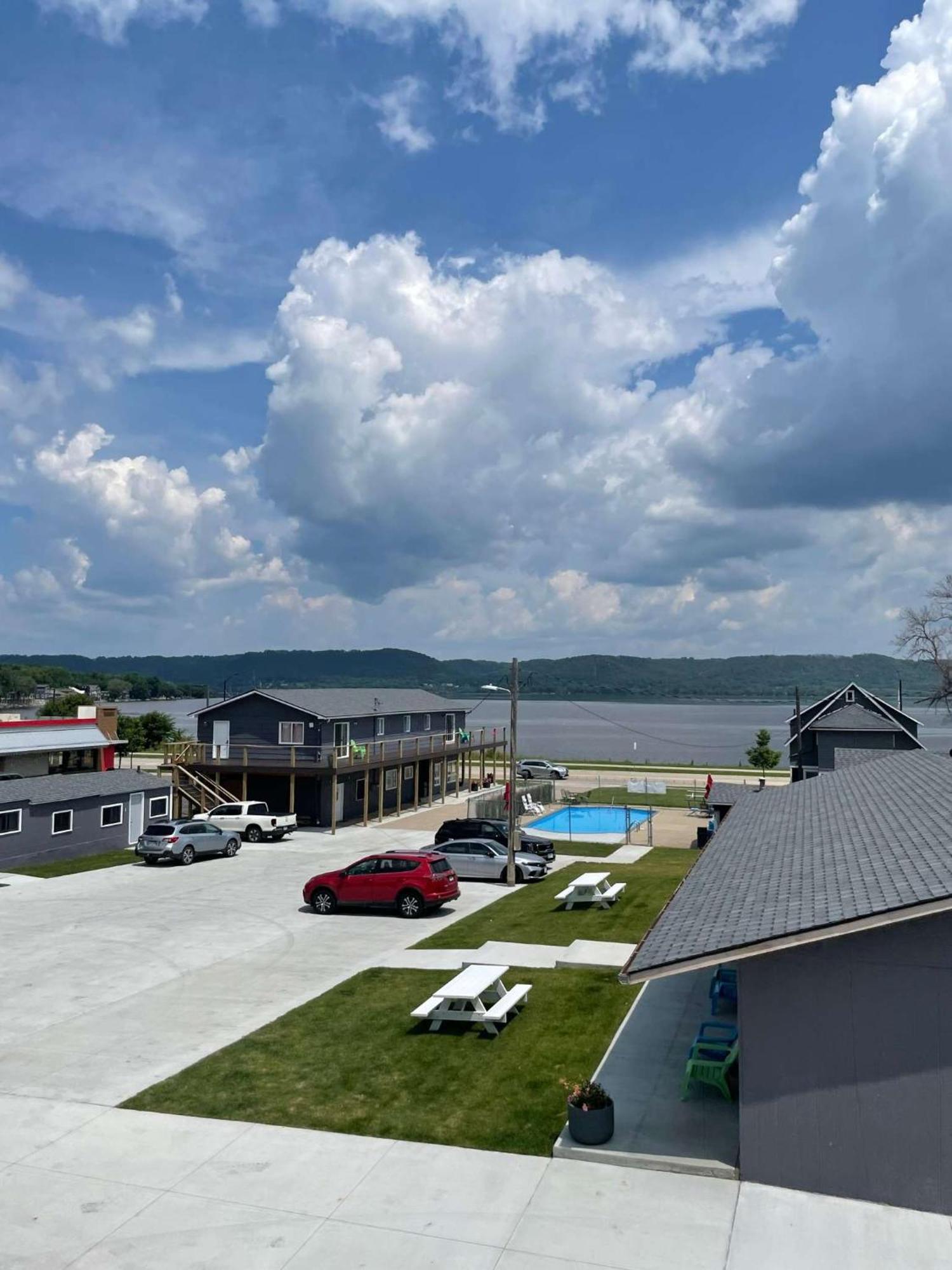 Lake City Poolside Double Rooms מראה חיצוני תמונה