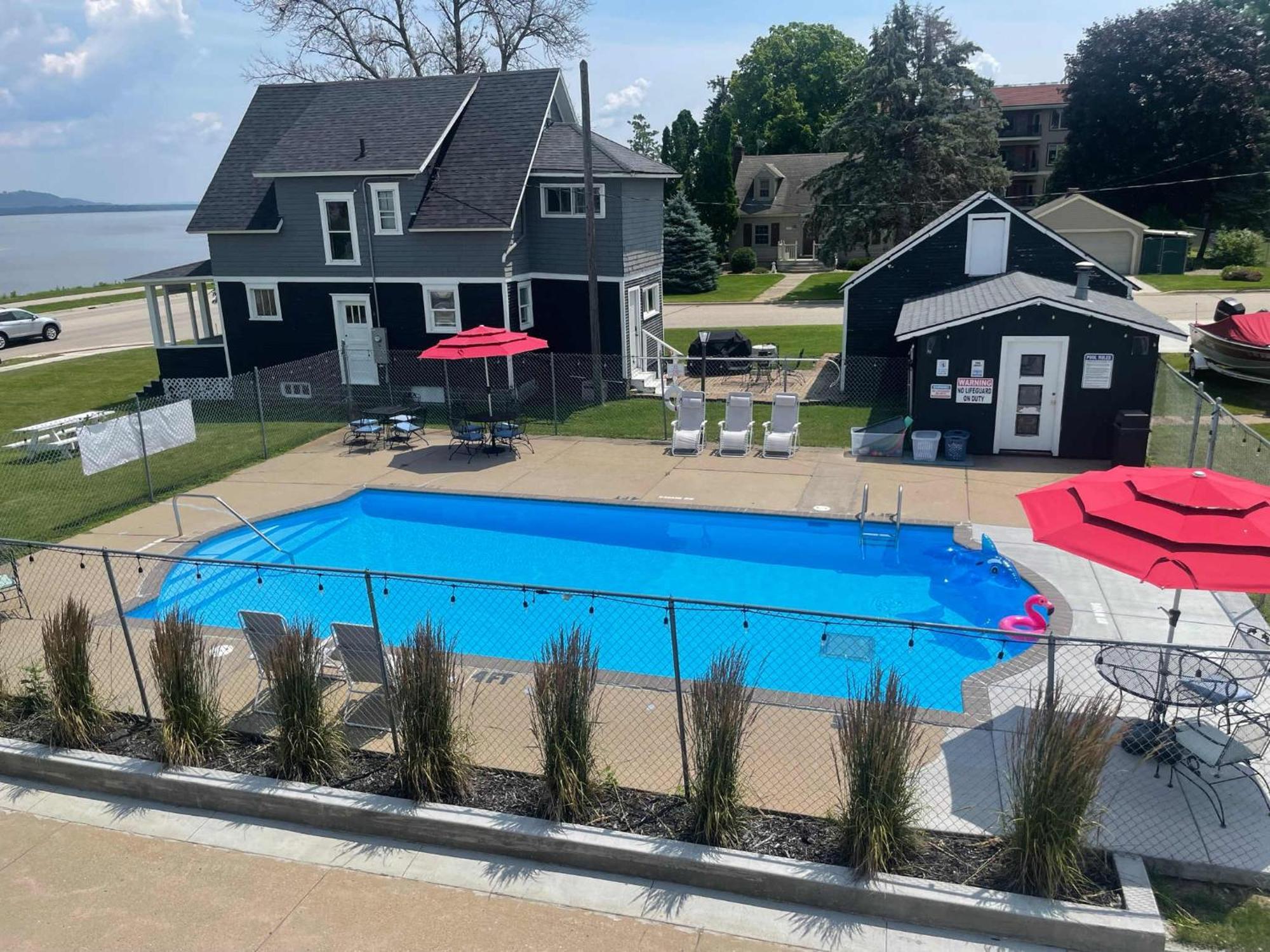 Lake City Poolside Double Rooms מראה חיצוני תמונה